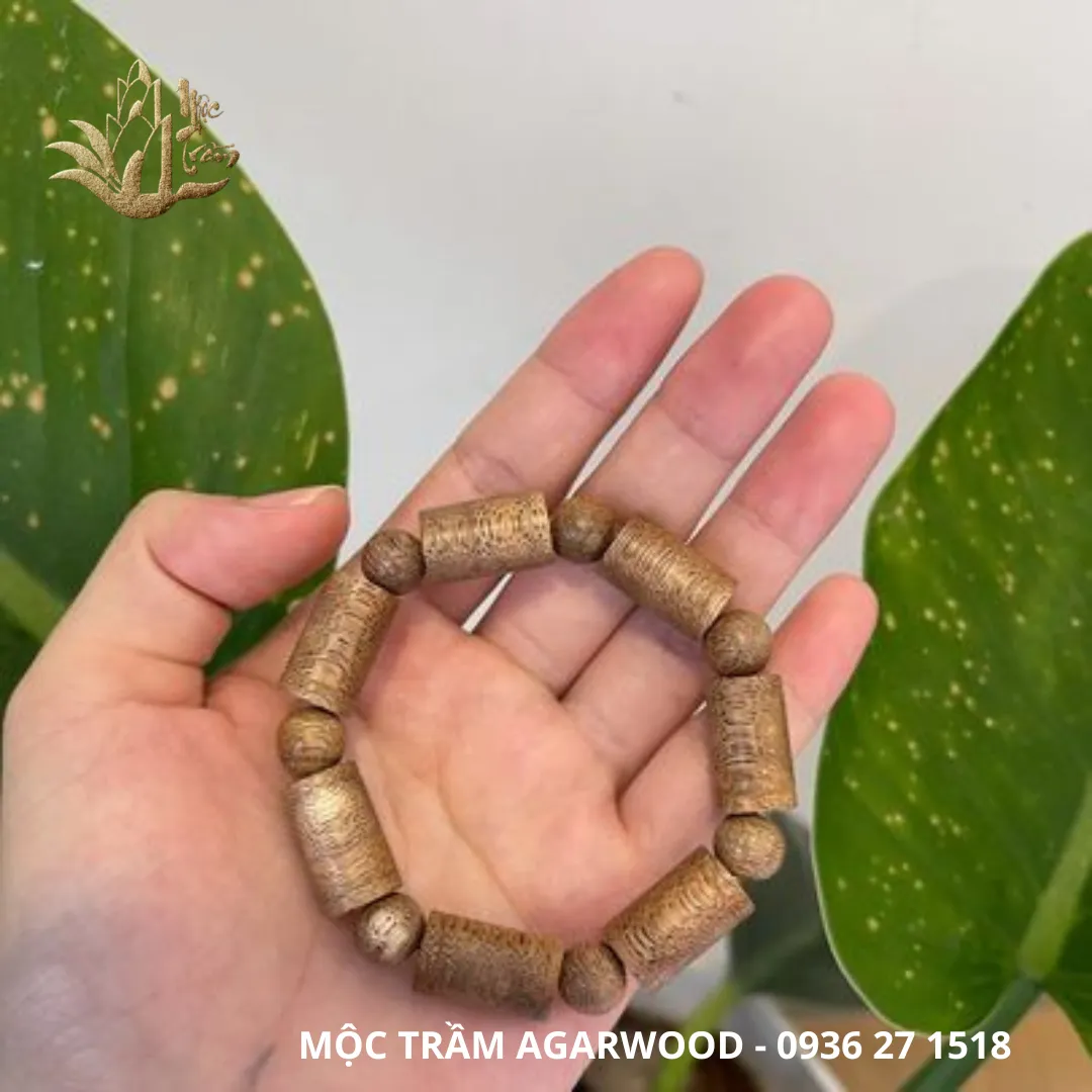 Natural Vietnamese Agarwood Bracelet – Kien Toc Oud 10mm Beads with Bamboo Accent